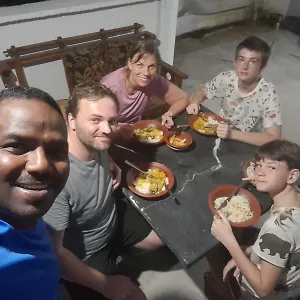  Séjour chez l'habitant Sura